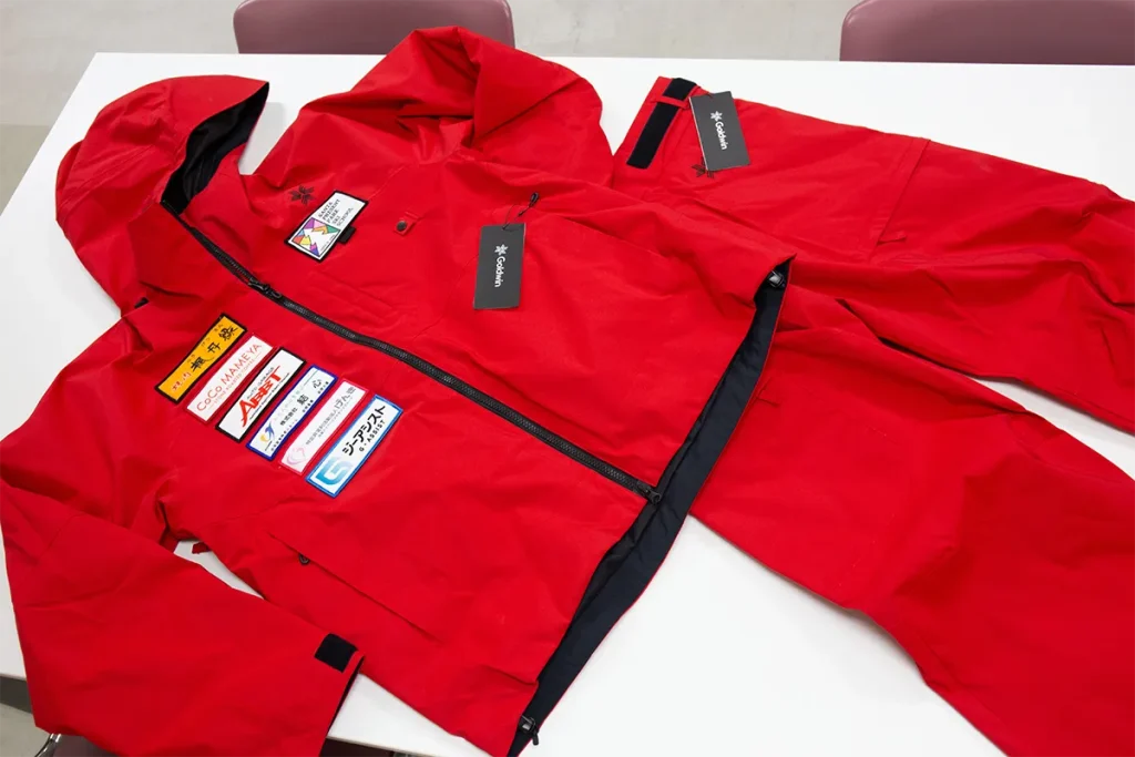 サンタスキースクールの新しいウェア